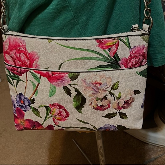 Dana Buchman adjustable crossbody - Picture 4 of 9